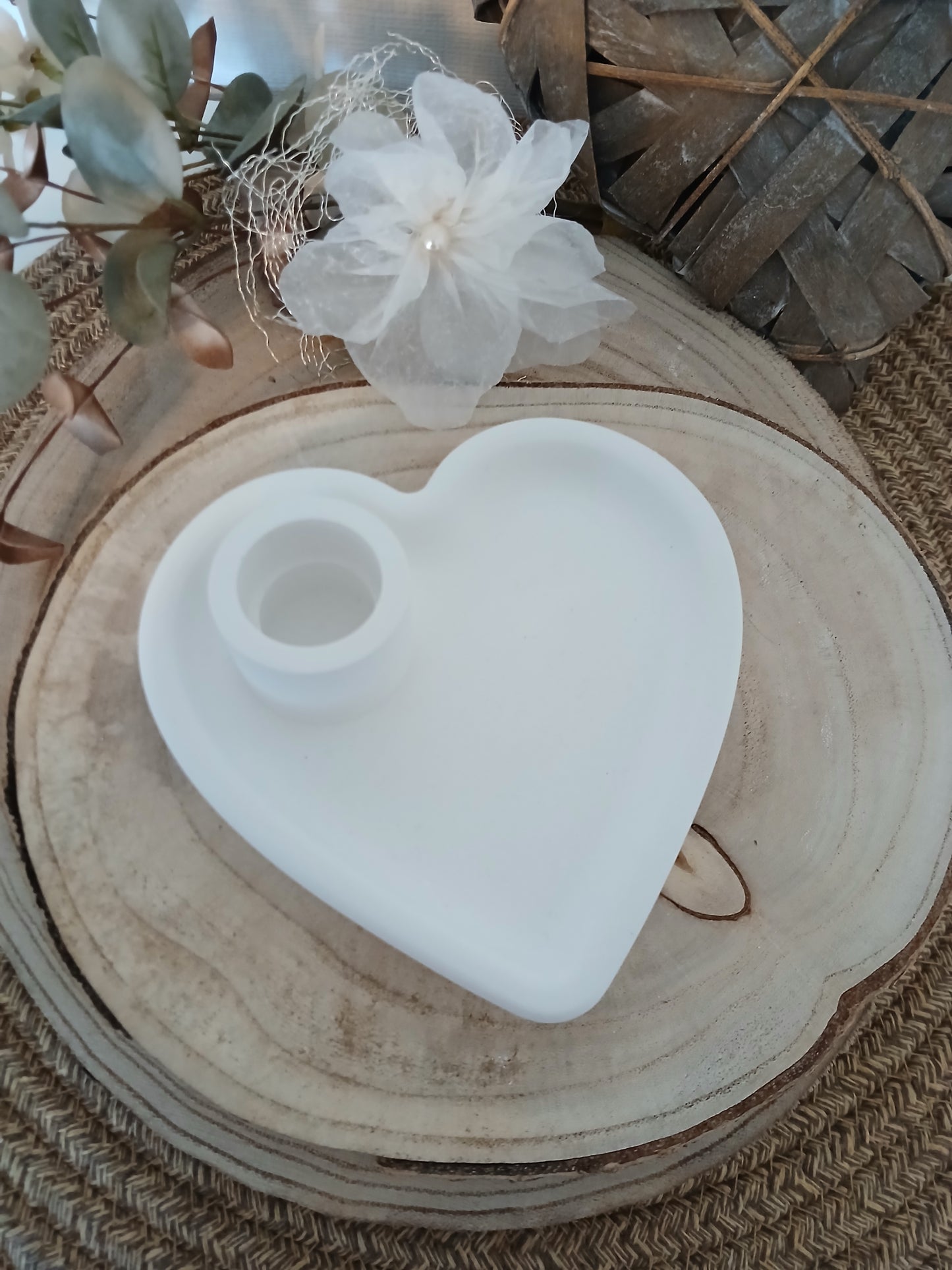 Herzteller mit Kerzenhalter