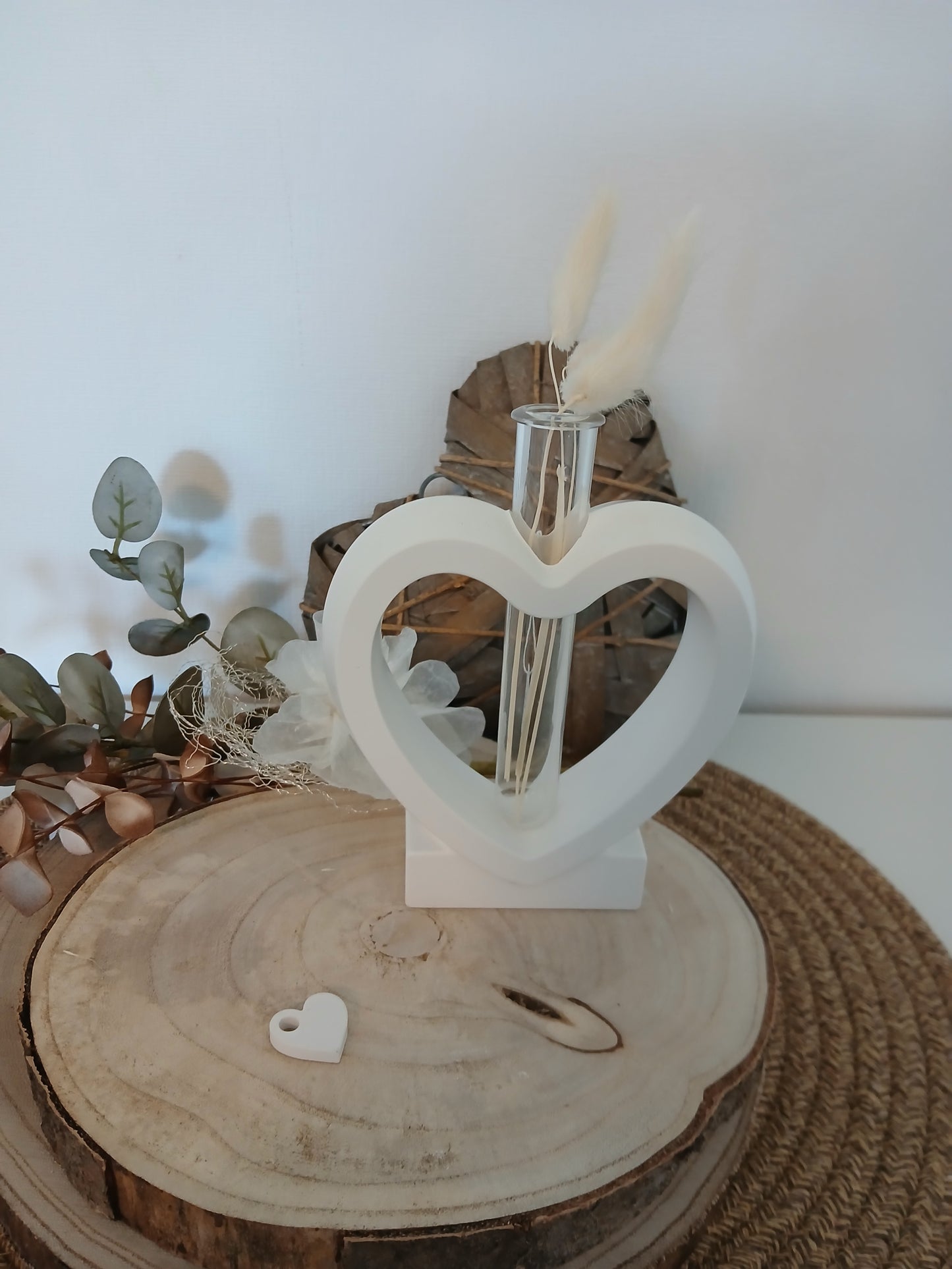 Herzvase mit Reagenzglas